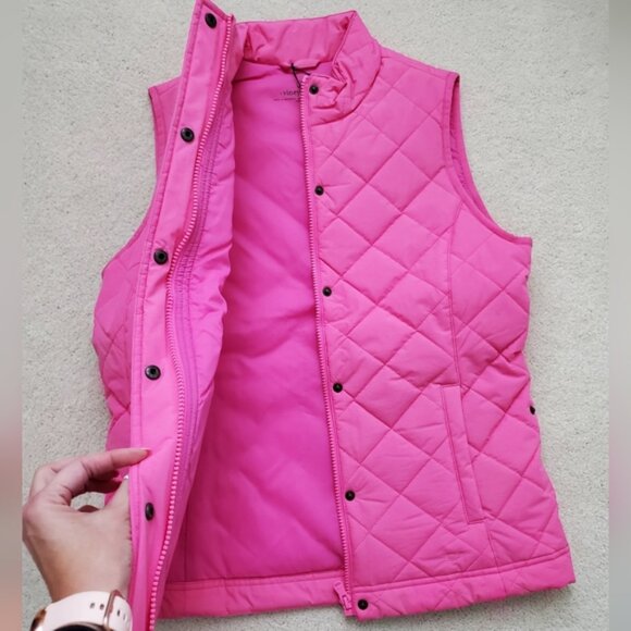 NWT Vineyard Vines Quilted Mountain Weekend Vest in Fuschia Pink szXS - Picture 2 of 16